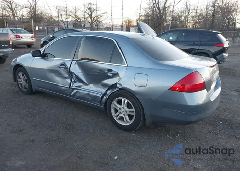 2007 Honda Accord 2.4 Ex z USA, uszkodzony, nr VIN 1HGCM56737A021515